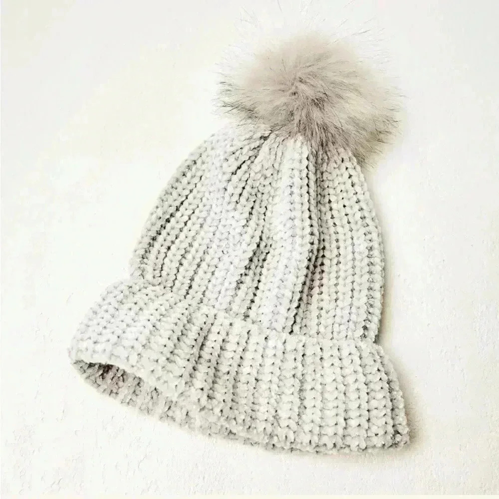 Jules Kae Pom Beanie, Silver Snowday Beanie, OS